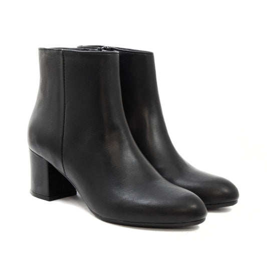 TRONCHETTO IN PELLE NERA CON TACCO MEDIO 5CM A BLOCCO