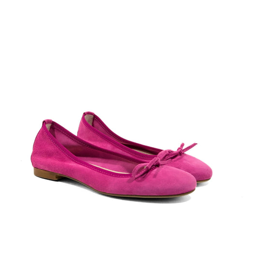 Ballerina a punta tonda con fiocco in camoscio fucsia