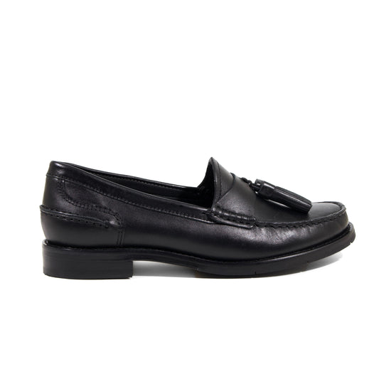 MOCASSINO MODELLO COLLEGE IN PELLE NERA CON CUCITURE A VISTA E NAPPINE IN TINTA