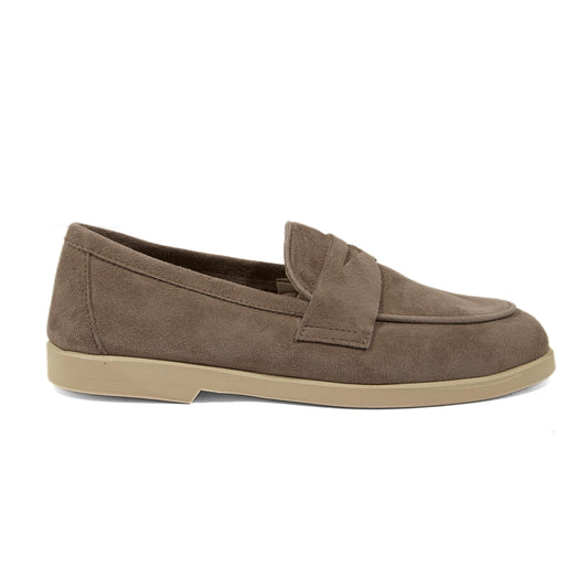 Mocassino in camoscio mauve con mascherina e suola a contrasto