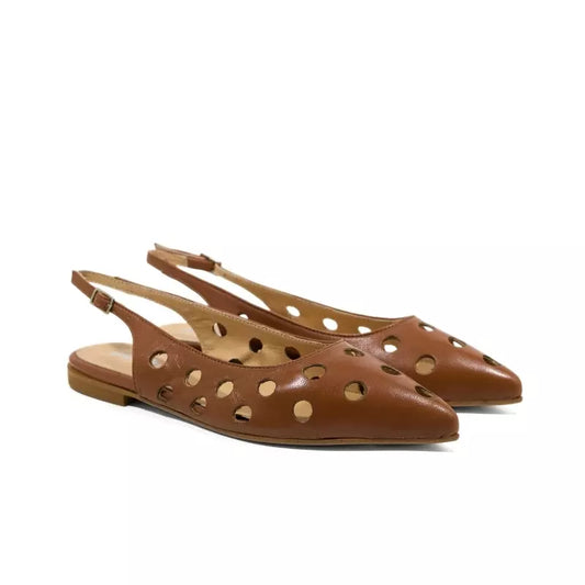 Suede moccasin with clamp