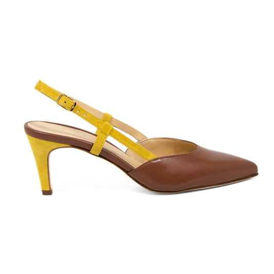 DÉCOLLETÉ SLINGBACK IN VITELLO CUOIO E CAMOSCIO SENAPE CON PUNTA SFILATA E CINTURINI INCROCIATI