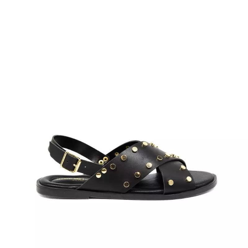 Sandalo flat nero con fasce incrociate borchiate | Michele Lopriore