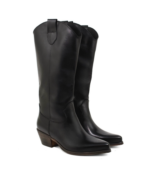 STIVALE CAMPEROS IN PELLE NERA CON PUNTA SFILATA E TACCO CUBANO