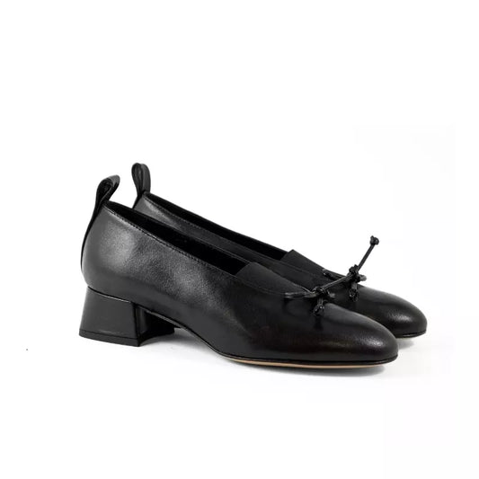 Ballerina in nappa nera con fiocco e tacco 3,5 cm