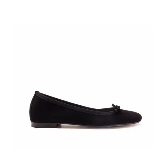 Ballerina a punta tonda in camoscio nero con fiocco
