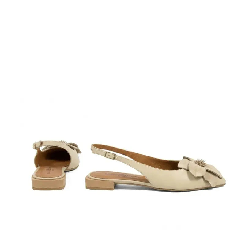 Ballerina slingback in nappa latte con fiore punta affusolata | Michele Lopriore