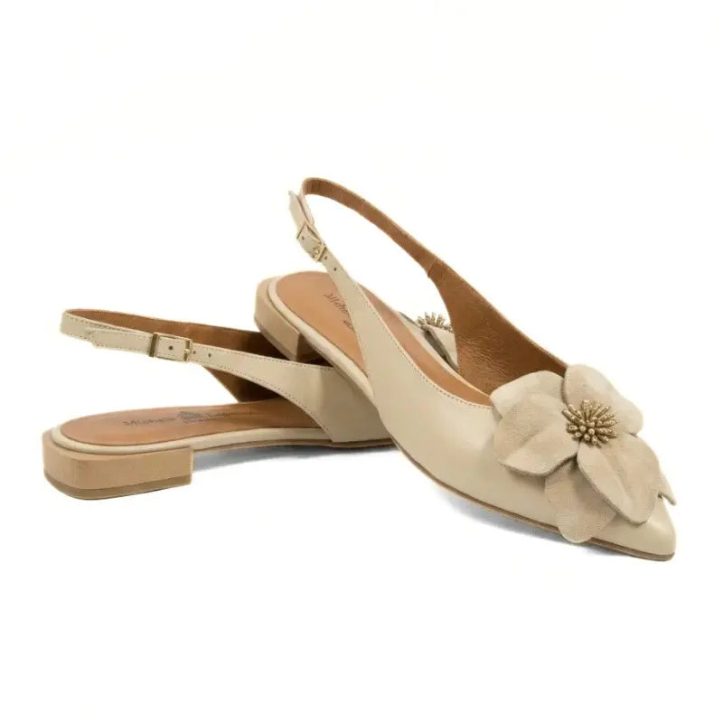 Ballerina slingback in nappa latte con fiore punta affusolata | Michele Lopriore