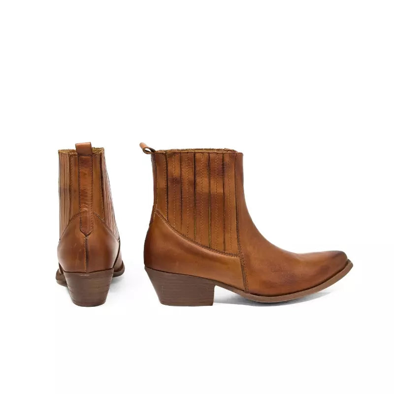 Camperos in pelle di vitello color cuoio con elastici rivestiti e tacco cubano | Michele Lopriore