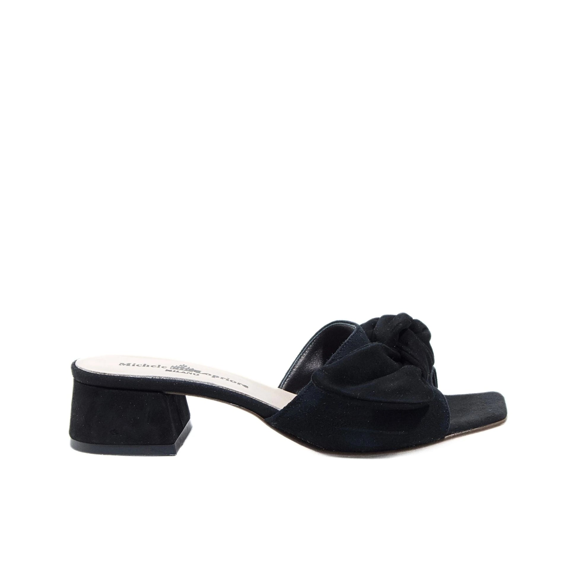 Ciabatta donna con tacco basso in vero camoscio nero con maxi fiocco, Made in Italy Michele Lopriore