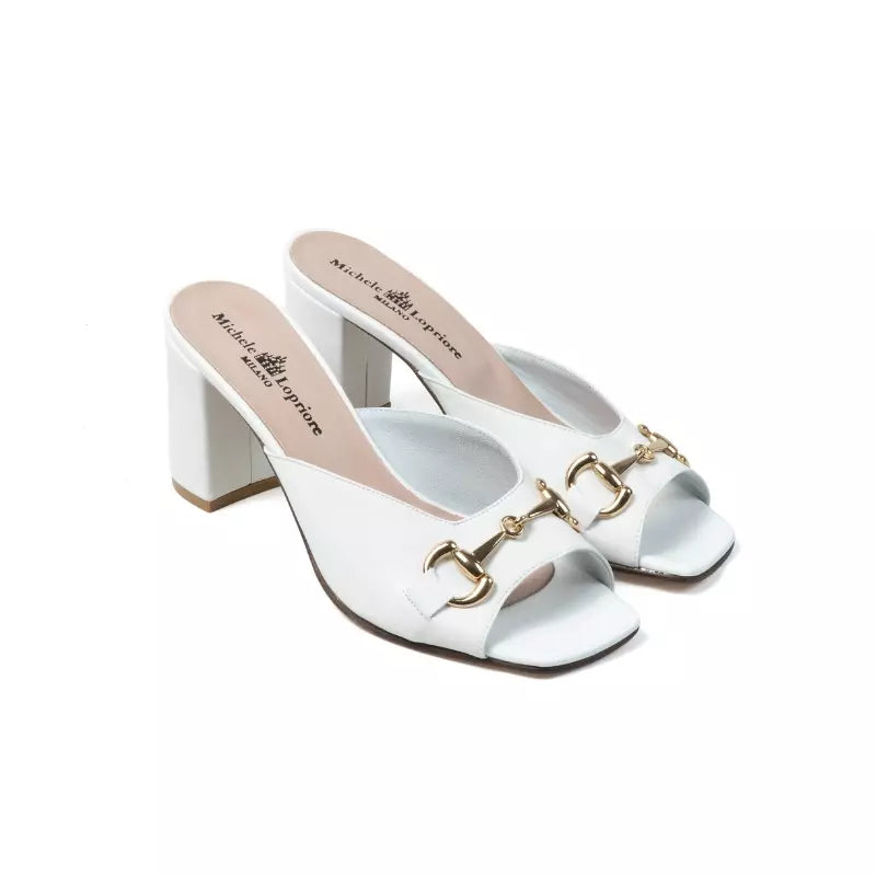Ciabattina con tacco da donna in pelle bianca con morsetto oro | Michele Lopriore