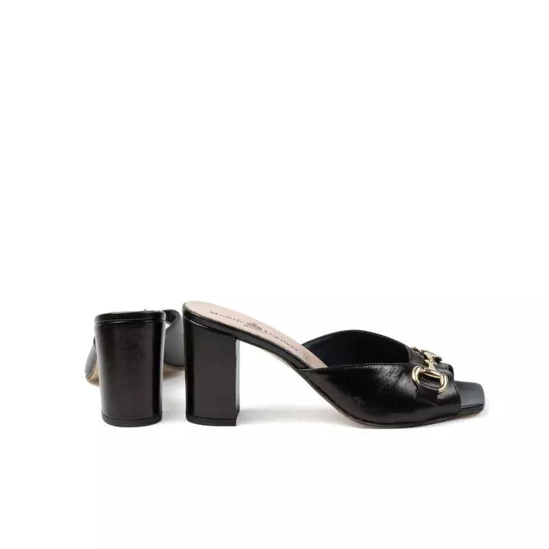 Ciabattina con tacco da donna in pelle nera con morsetto oro | Michele Lopriore