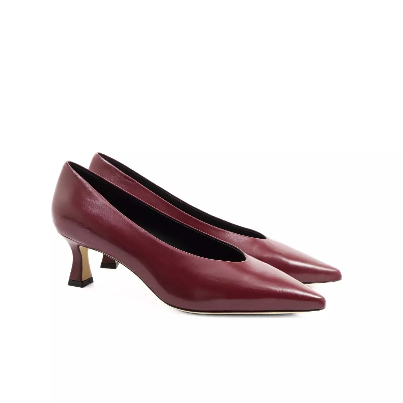 Décolleté bordeaux in in nappa guanto selvatico con scollo a uovo e tacco a rocchetto | Michele Lopriore
