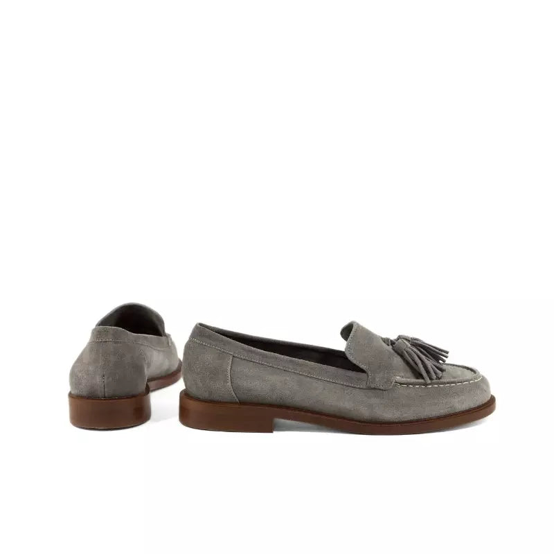 Mocassino in camoscio grigio con nappine | Michele Lopriore