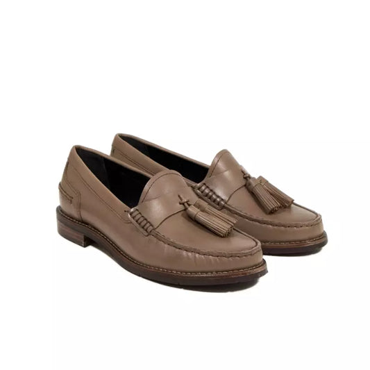 Mocassino modello college in pelle taupe con nappine