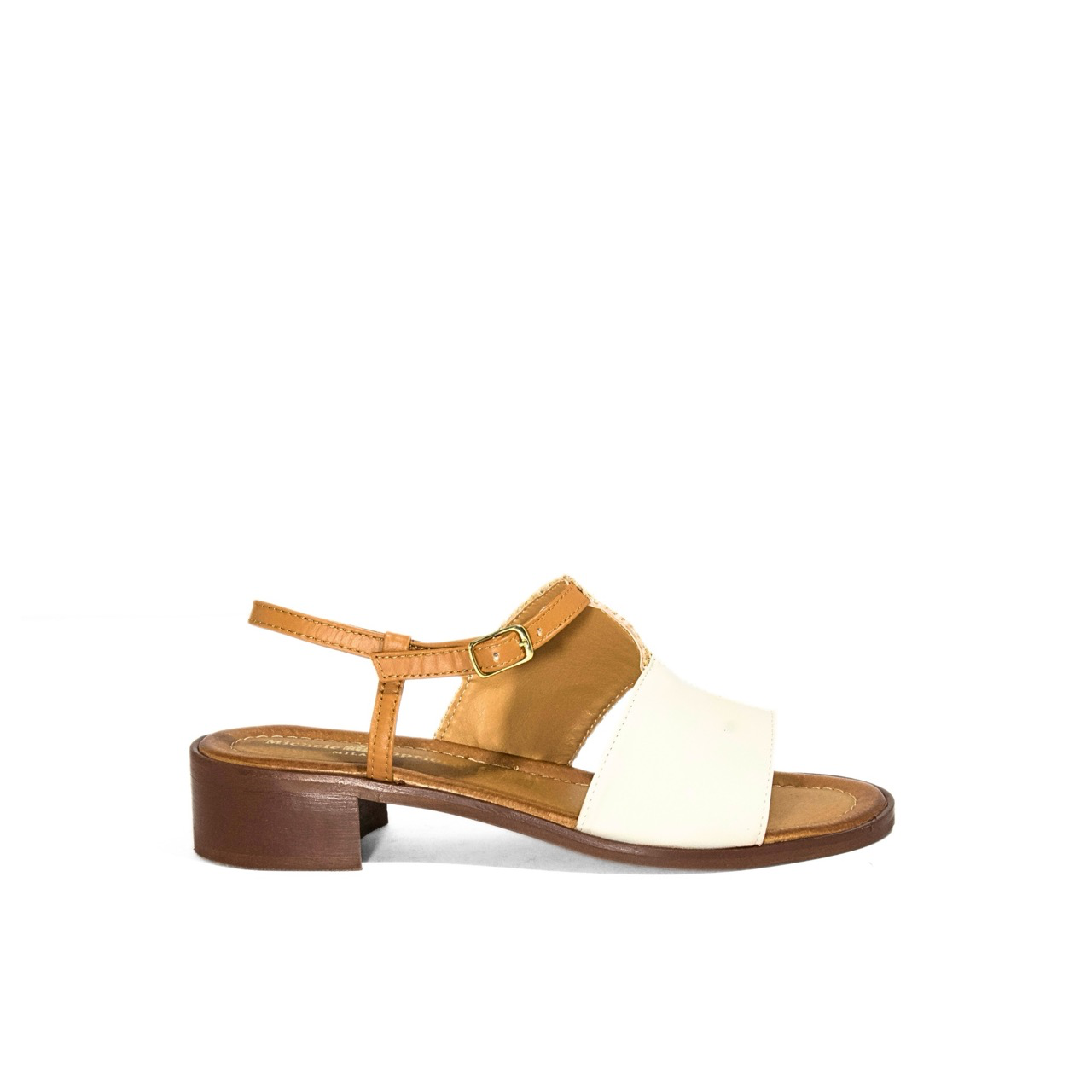 Sandali donna bassi in rafia naturale e pelle bicolore bianco e cuoio, con fascia a T e cinturino con fibbia oro 