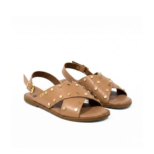 Sandalo basso da donna in nappa tortora
 con borchie oro, plantare imbottito comfort e suolasottile