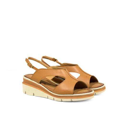 Sandalo platform da donna in nappa cuoio con zeppa bassa comfort e cinturino regolabile