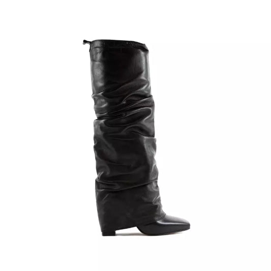 Stivale alto a punta quadra in pelle nera con gambale morbido a effetto slouchy
