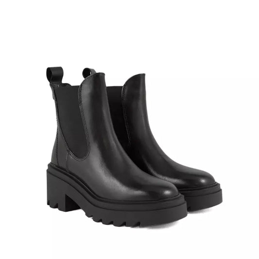 Stivaletto chelsea in nappa nera con suola carrarmato | Michele Lopriore