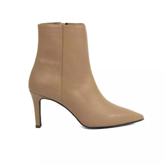 Tronchetto a punta in nappa taupe con tacco a stiletto e zip laterale | Michele Lopriore